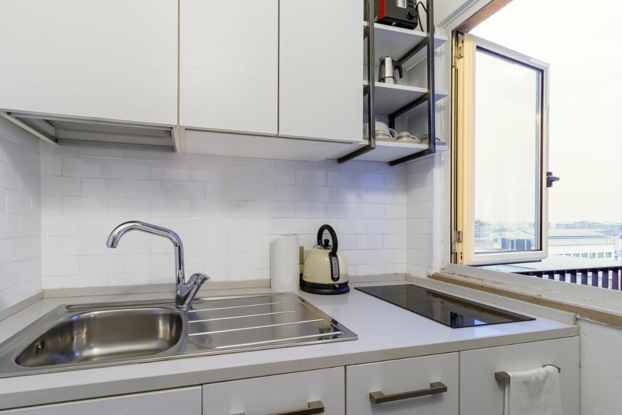Joivy Sleek Flat With Balcony Near Mudec Museum And Navigli Area Apartment Milan Luaran gambar
