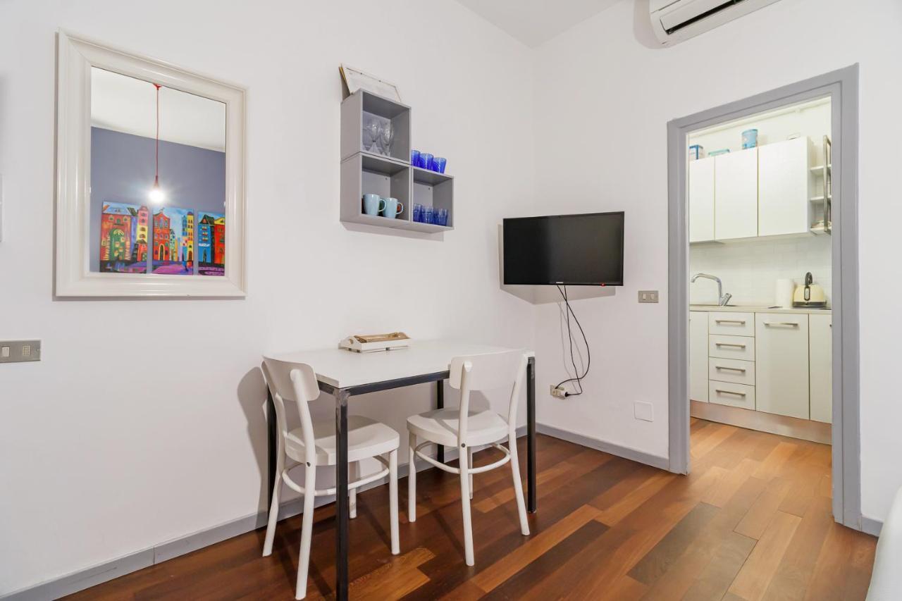 Joivy Sleek Flat With Balcony Near Mudec Museum And Navigli Area Apartment Milan Luaran gambar